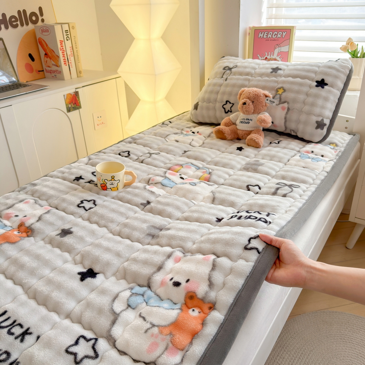 91家纺网 家纺一手货源 找家纺 奇丝雅 2025新款A类牛奶绒泡泡绒床褥床垫床盖兔毛绒家用学生宿舍上下铺寝室褥子软垫床护垫夹棉（学生床） 星星猫咪