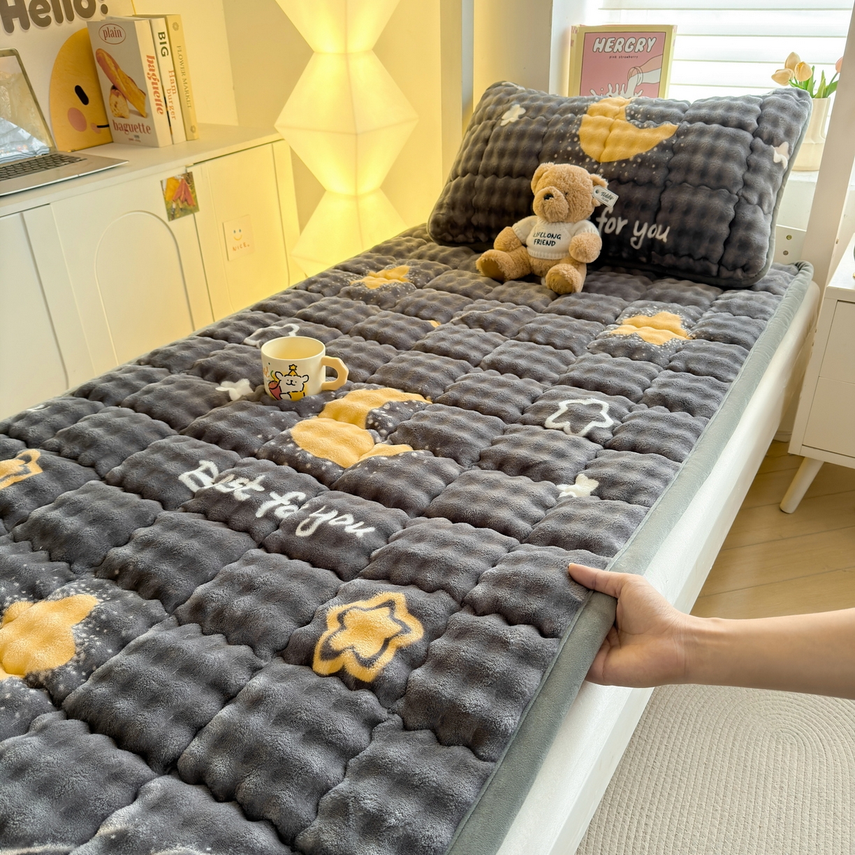 91家纺网 家纺一手货源 找家纺 奇丝雅 2025新款A类牛奶绒泡泡绒床褥床垫床盖兔毛绒家用学生宿舍上下铺寝室褥子软垫床护垫夹棉（学生床） 月亮湾