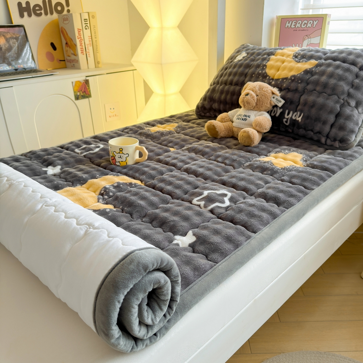 91家纺网 家纺一手货源 找家纺 奇丝雅 2025新款A类牛奶绒泡泡绒床褥床垫床盖兔毛绒家用学生宿舍上下铺寝室褥子软垫床护垫夹棉（学生床） 月亮湾