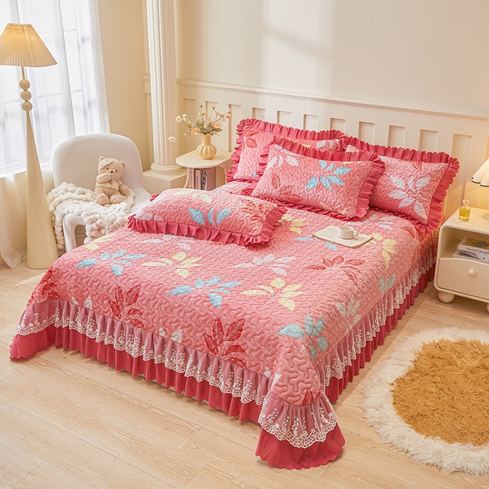 91家纺网 家纺一手货源 找家纺 （总）艾裙海 2025新款蕾丝边牛奶绒床盖三件套