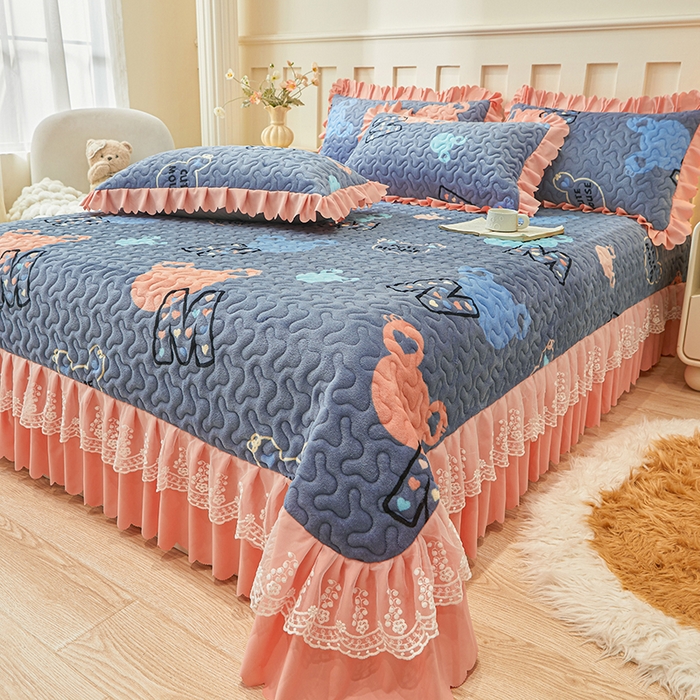 91家纺网 家纺一手货源 找家纺 （总）艾裙海 2025新款蕾丝边牛奶绒床盖三件套