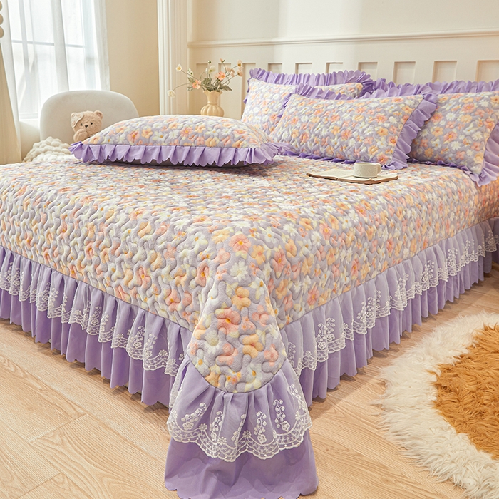 91家纺网 家纺一手货源 找家纺 （总）艾裙海 2025新款蕾丝边牛奶绒床盖三件套