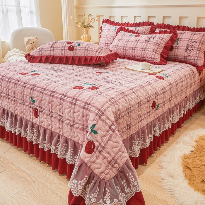 91家纺网 家纺一手货源 找家纺 （总）艾裙海 2025新款蕾丝边牛奶绒床盖三件套