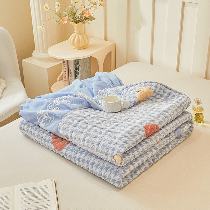 91家纺网 家纺一手货源 找家纺 艾裙海 2025新款蕾丝边牛奶绒床盖三件套 南瓜派-兰