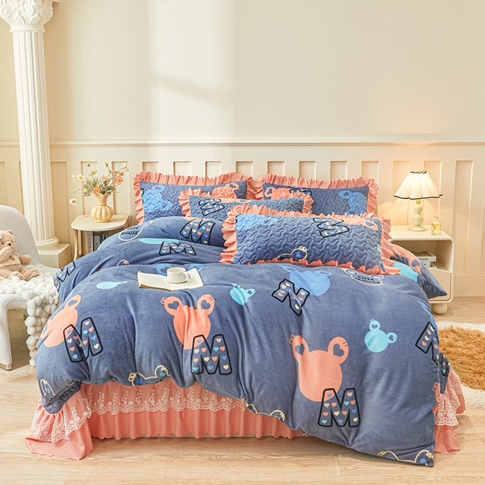 91家纺网 家纺一手货源 找家纺 艾裙海 2025新款蕾丝边牛奶绒床盖三件套 米奇妹妹