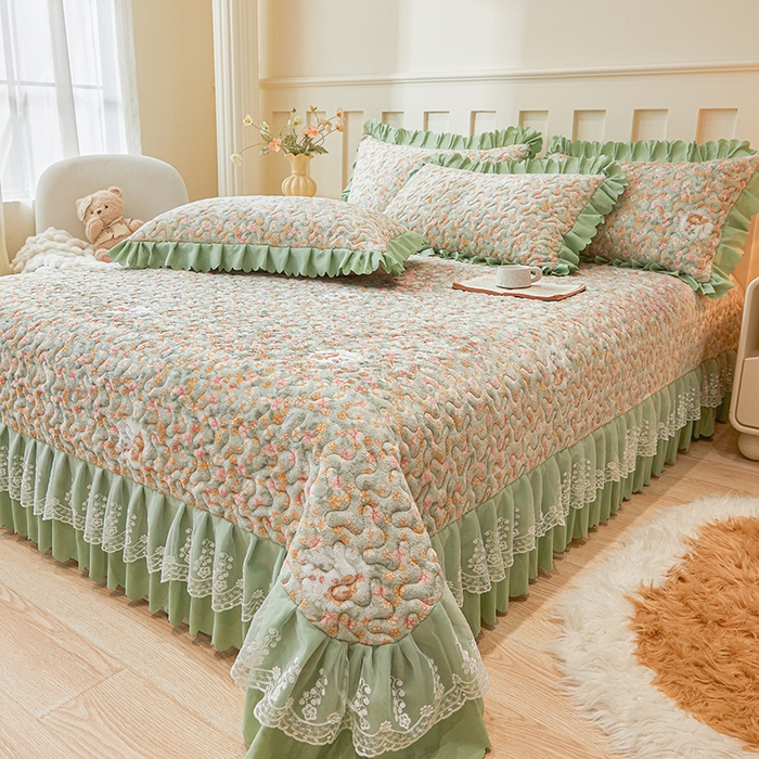 艾裙海 2025新款蕾丝边牛奶绒床盖三件套 花间兔-绿