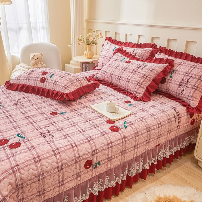 91家纺网 家纺一手货源 找家纺 （总）艾裙海 2025新款蕾丝边牛奶绒床盖四件套