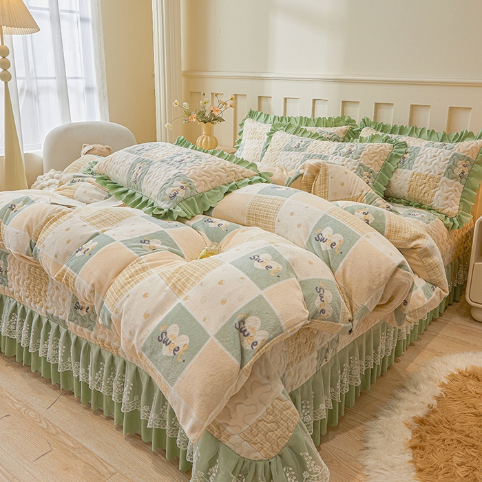 91家纺网 家纺一手货源 找家纺 （总）艾裙海 2025新款蕾丝边牛奶绒床盖四件套