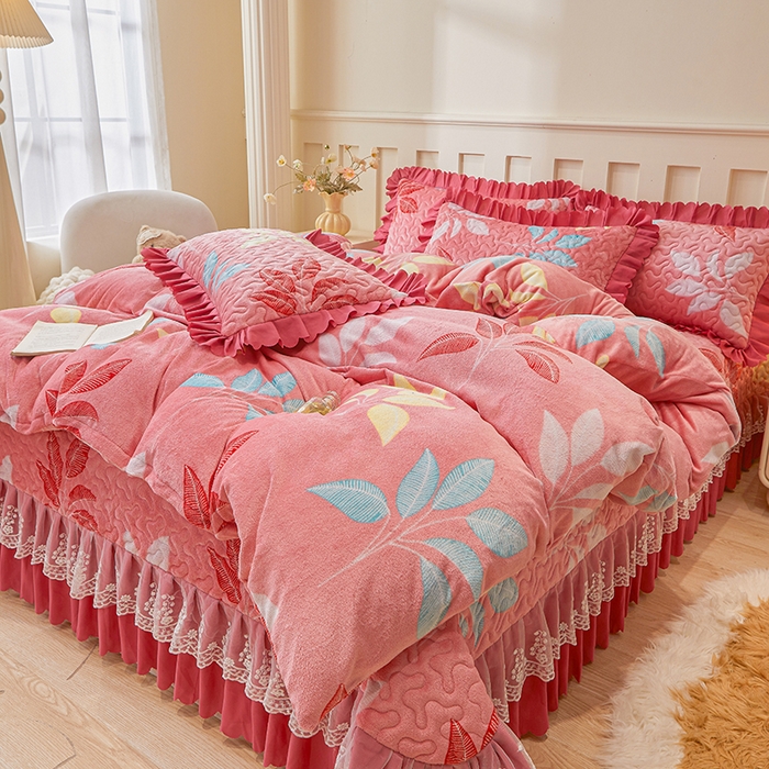 91家纺网 家纺一手货源 找家纺 （总）艾裙海 2025新款蕾丝边牛奶绒床盖四件套