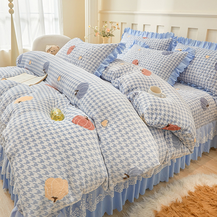 91家纺网 家纺一手货源 找家纺 艾裙海 2025新款蕾丝边牛奶绒床盖四件套 南瓜派-兰