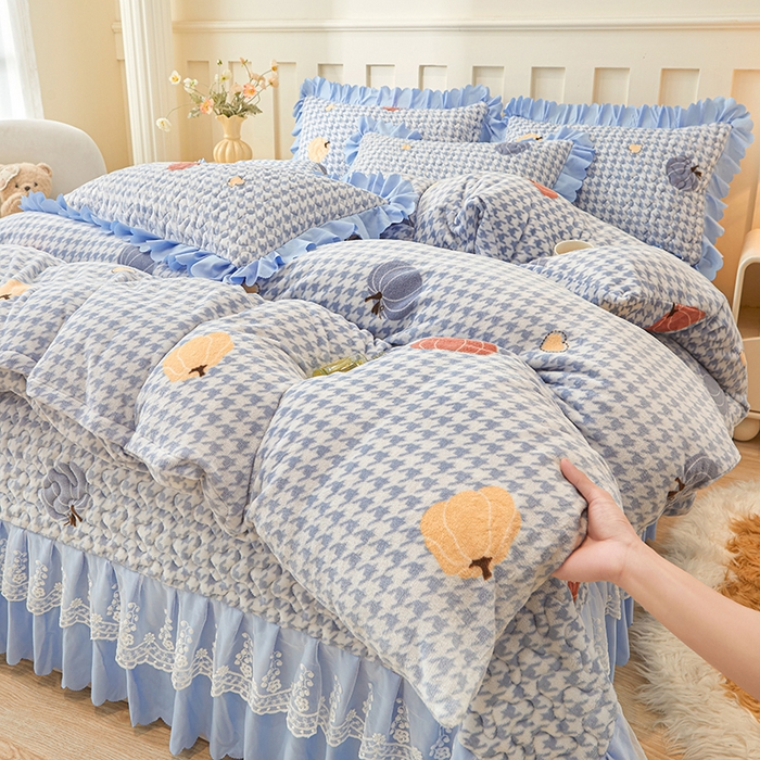 91家纺网 家纺一手货源 找家纺 艾裙海 2025新款蕾丝边牛奶绒床盖四件套 南瓜派-兰