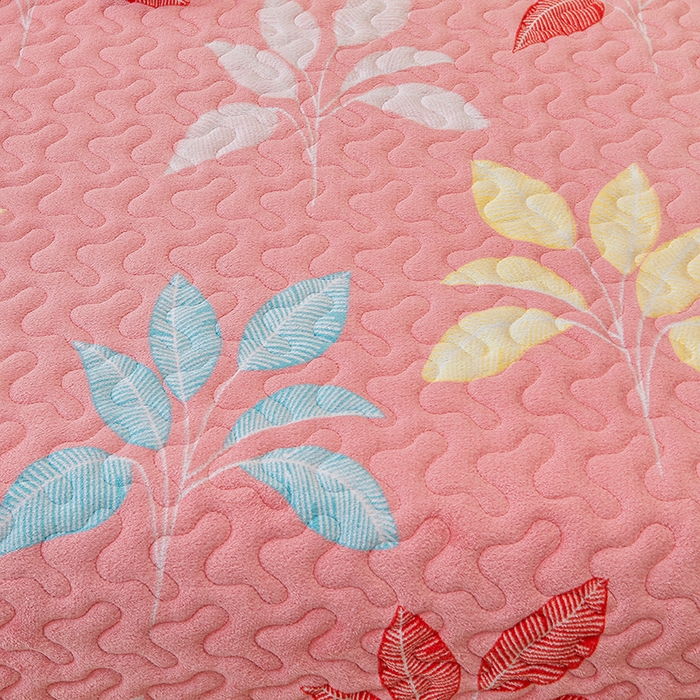 91家纺网 家纺一手货源 找家纺 艾裙海 2025新款蕾丝边牛奶绒床盖四件套 七彩叶子