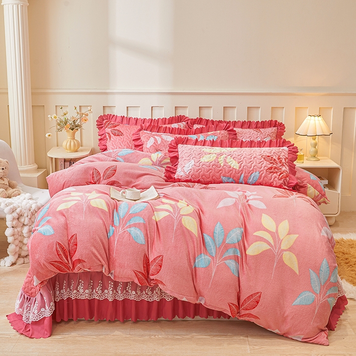 91家纺网 家纺一手货源 找家纺 艾裙海 2025新款蕾丝边牛奶绒床盖四件套 七彩叶子