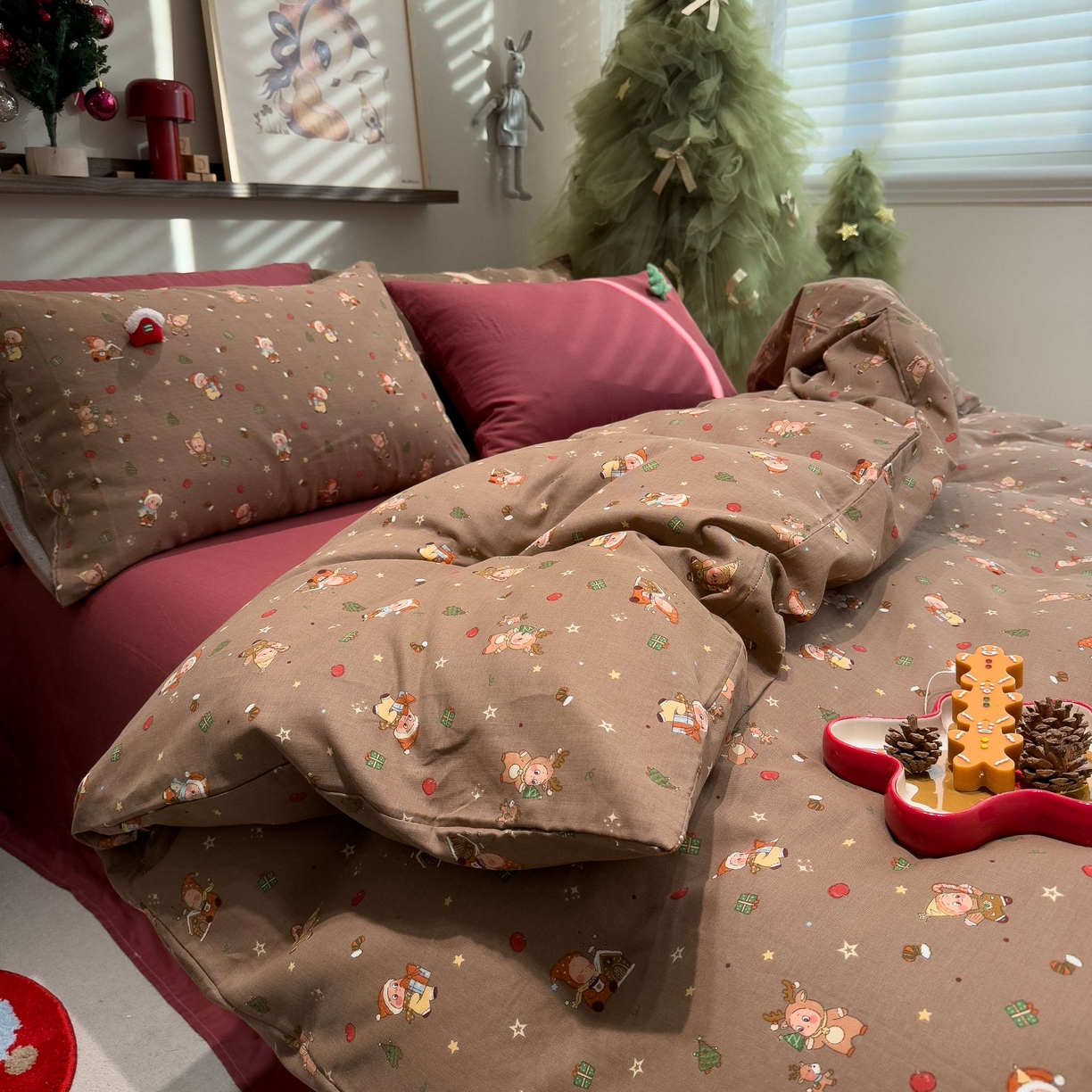 91家纺网 家纺一手货源 找家纺 呗旺鹿 2025新款全棉纯棉有氧双层纱圣诞气氛款四件套 圣诞手账 咖