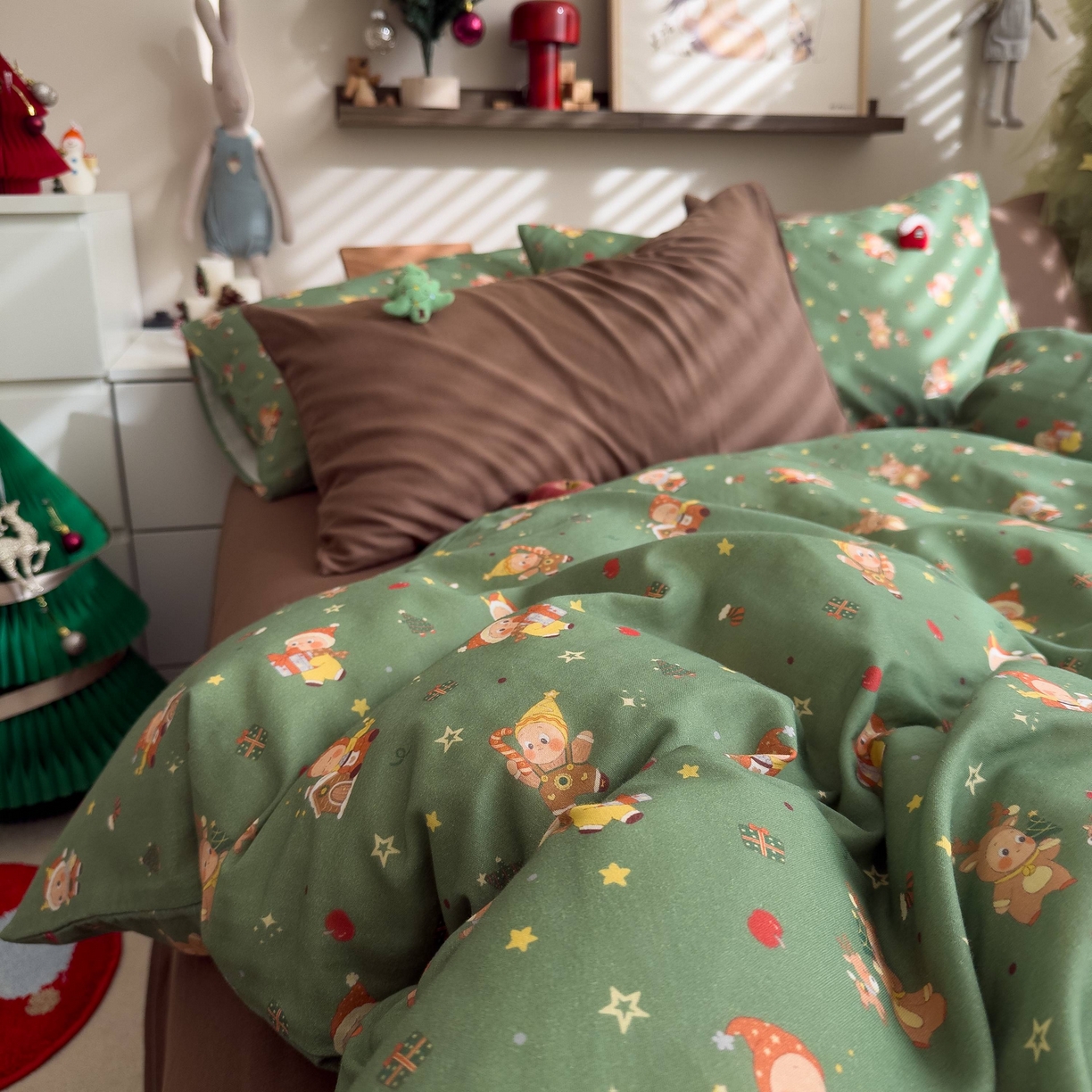 91家纺网 家纺一手货源 找家纺 呗旺鹿 2025新款全棉纯棉有氧双层纱圣诞气氛款四件套 圣诞手账 绿