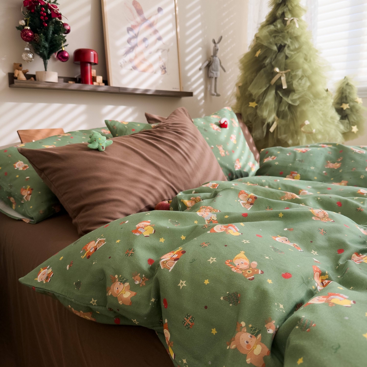 91家纺网 家纺一手货源 找家纺 呗旺鹿 2025新款全棉纯棉有氧双层纱圣诞气氛款四件套 圣诞手账 绿