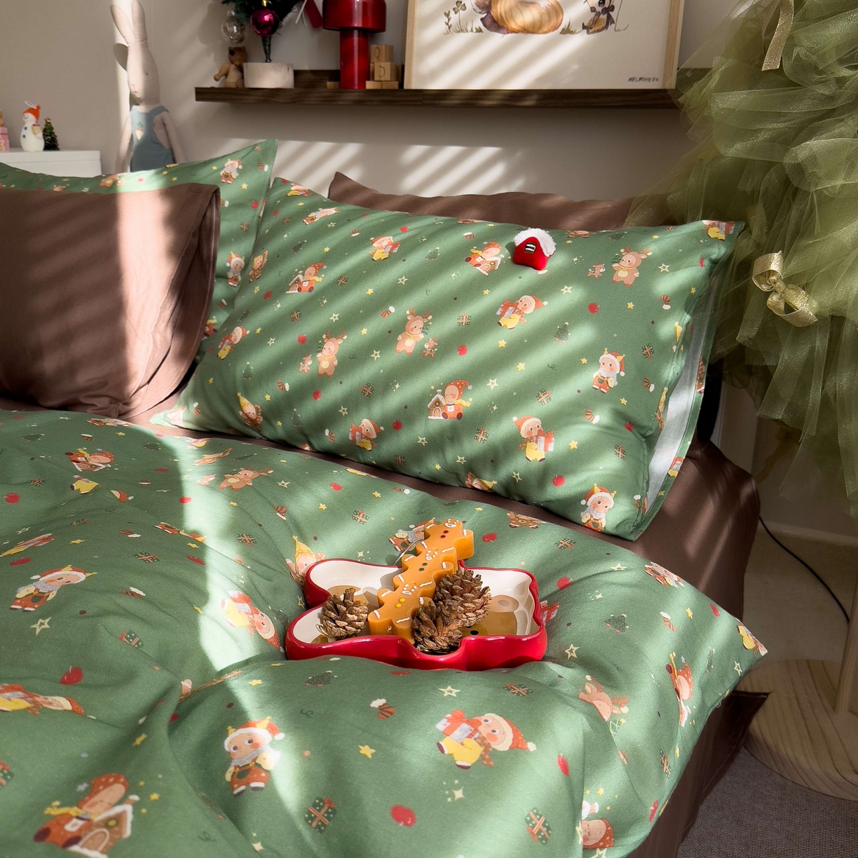 91家纺网 家纺一手货源 找家纺 呗旺鹿 2025新款全棉纯棉有氧双层纱圣诞气氛款四件套 圣诞手账 绿