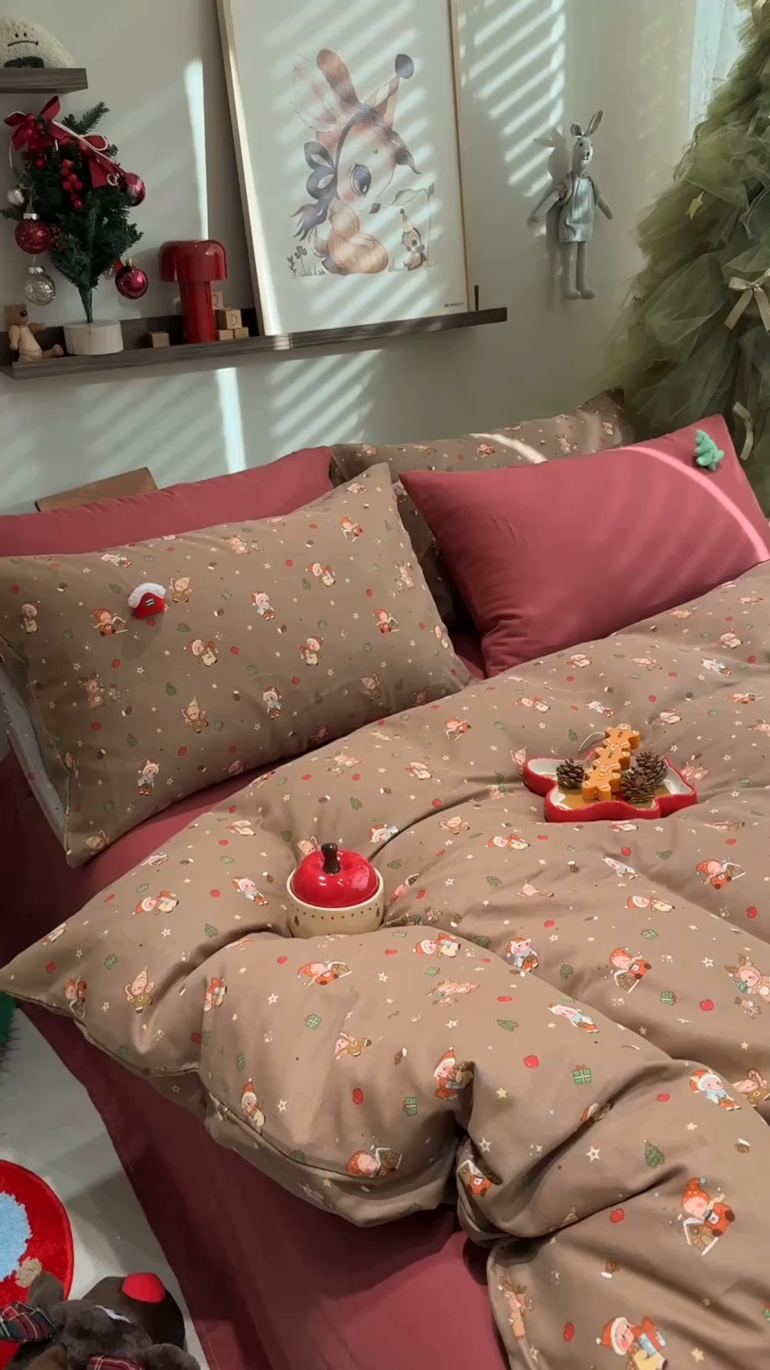 91家纺网 家纺一手货源 找家纺 呗旺鹿 2025新款全棉纯棉有氧双层纱圣诞气氛款四件套 圣诞手账 咖