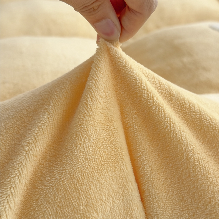 91家纺网 家纺一手货源 找家纺 2025新款纯色牛奶绒贴布绣床垫床褥子床褥垫 黄色