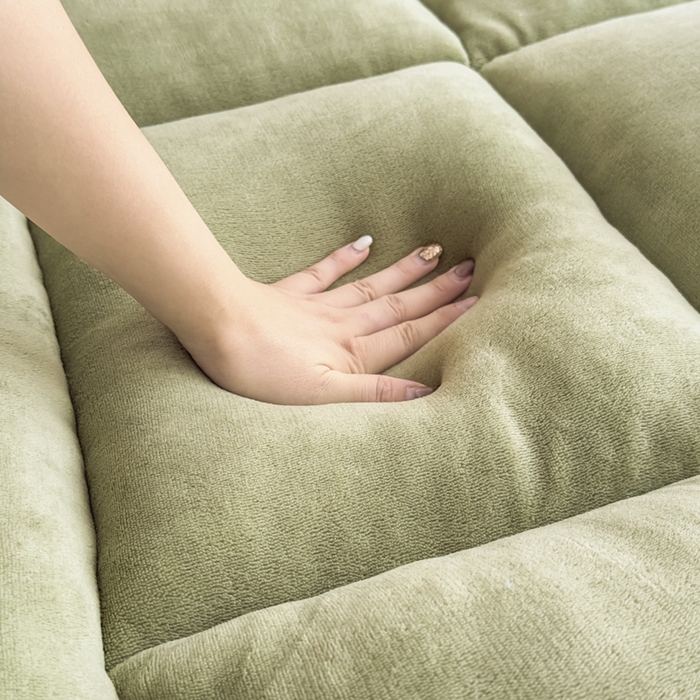 91家纺网 家纺一手货源 找家纺 2025新款纯色牛奶绒贴布绣床垫床褥子床褥垫 绿色