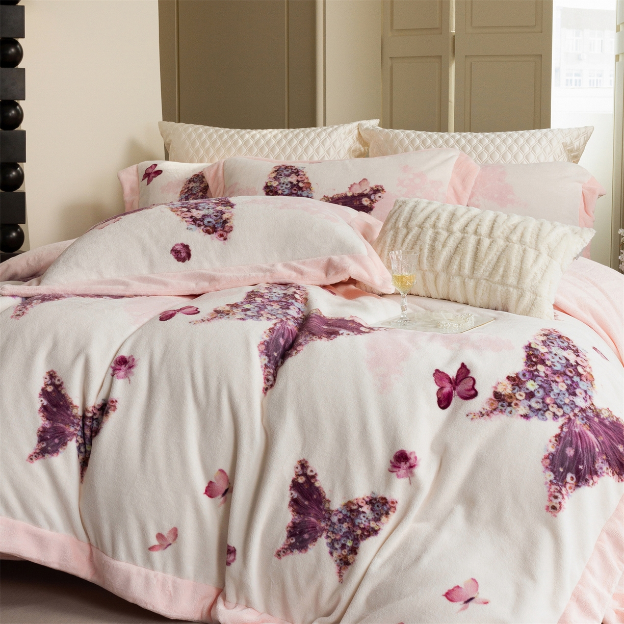 91家纺网 家纺一手货源 找家纺 （总）馨蕊 2025新款意大利进口煦暖绒拼角工艺秋冬轻奢煦暖绒系列四件套-绒澜心 会员-10【券后控价338/358】