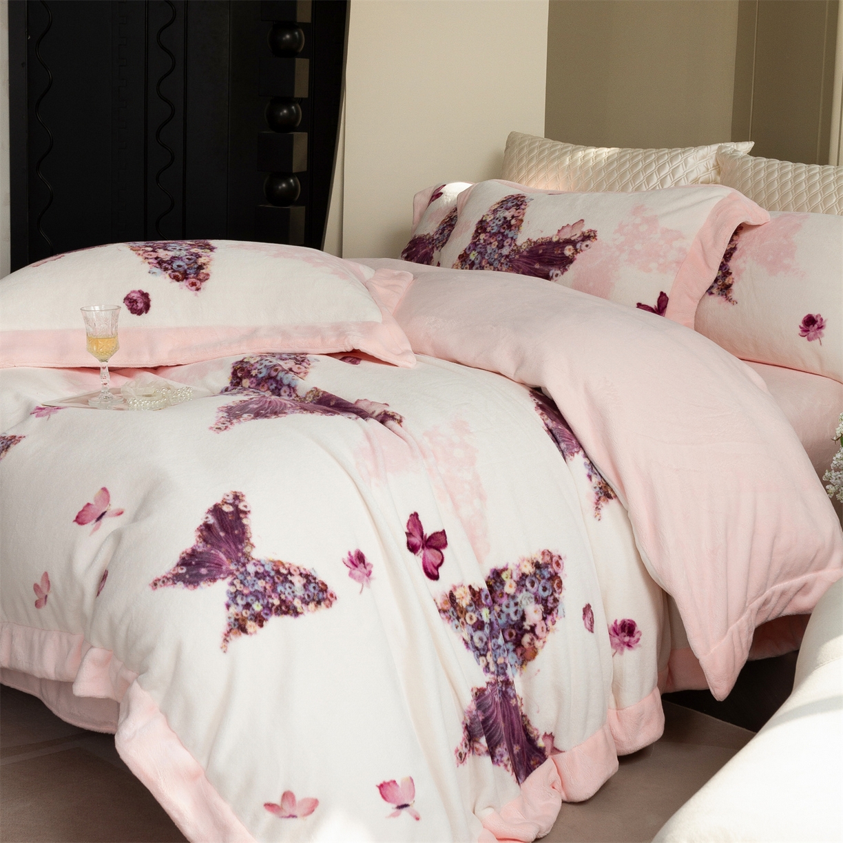 91家纺网 家纺一手货源 找家纺 （总）馨蕊 2025新款意大利进口煦暖绒拼角工艺秋冬轻奢煦暖绒系列四件套-绒澜心 会员-10【券后控价338/358】