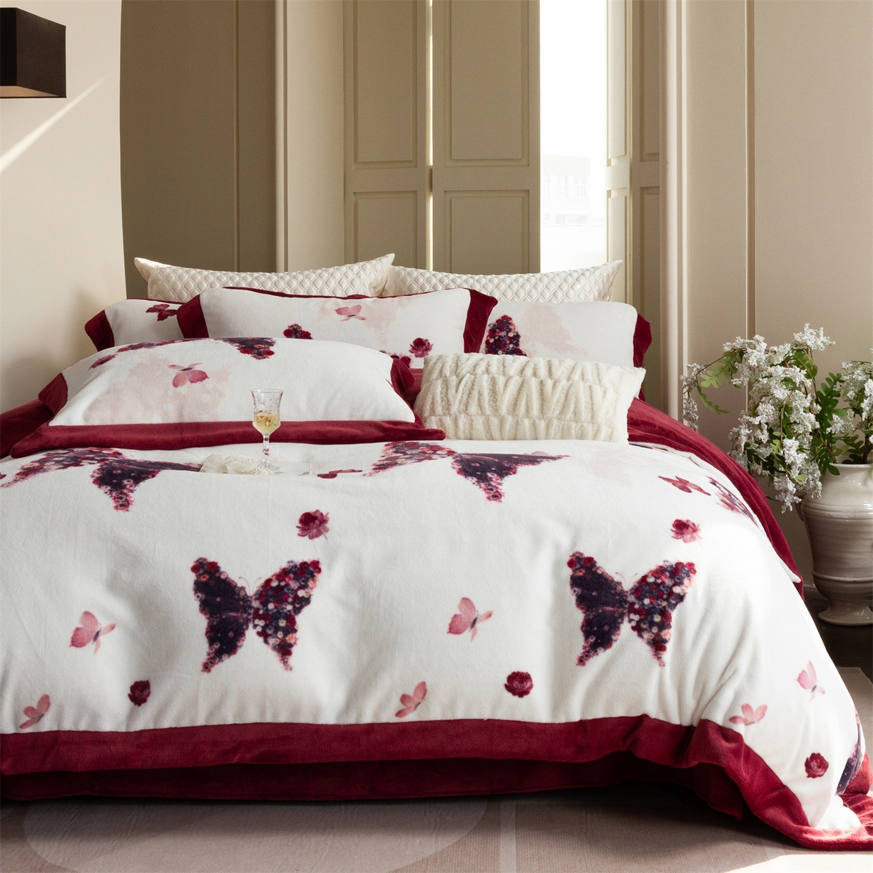 91家纺网 家纺一手货源 找家纺 馨蕊 2025新款意大利进口煦暖绒拼角工艺秋冬轻奢煦暖绒系列四件套-绒澜心 会员-10【券后控价338/358】 绒澜心-温莎红