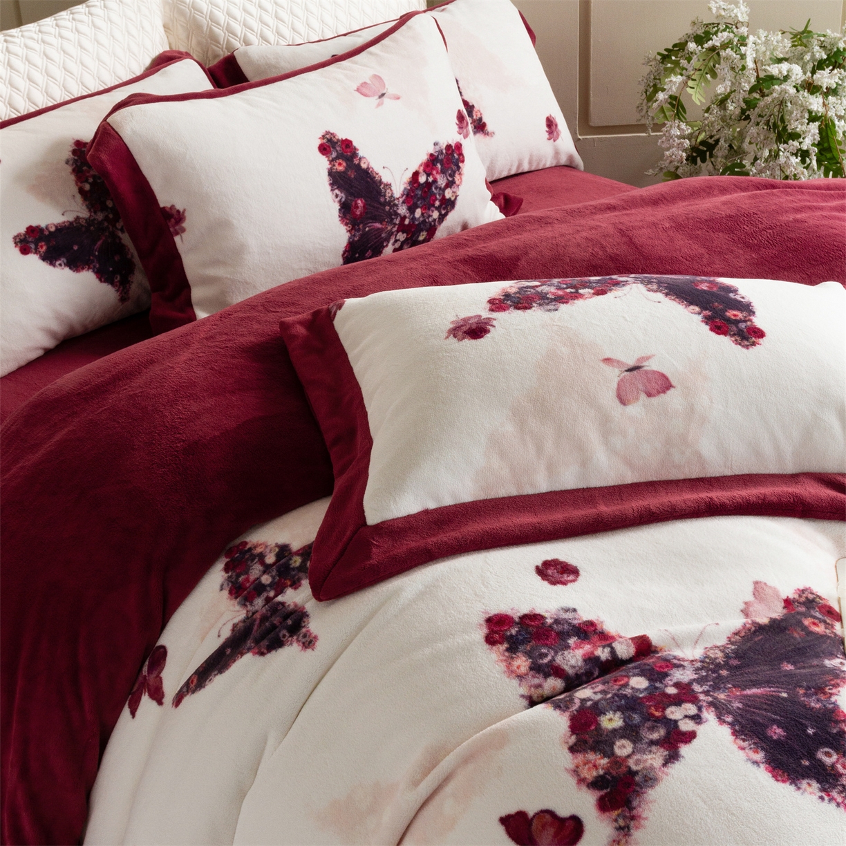 91家纺网 家纺一手货源 找家纺 馨蕊 2025新款意大利进口煦暖绒拼角工艺秋冬轻奢煦暖绒系列四件套-绒澜心 会员-10【券后控价338/358】 绒澜心-温莎红