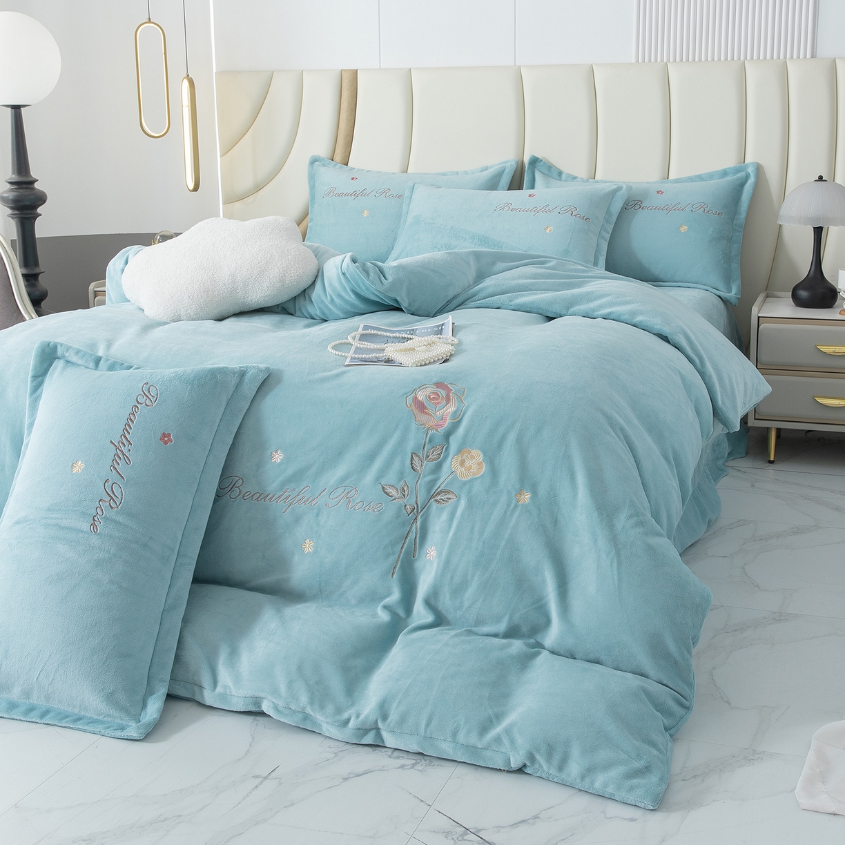 91家纺网 家纺一手货源 找家纺 贝尔 2025新款牛奶绒刺绣四件套-花语系列 花语-浅绿