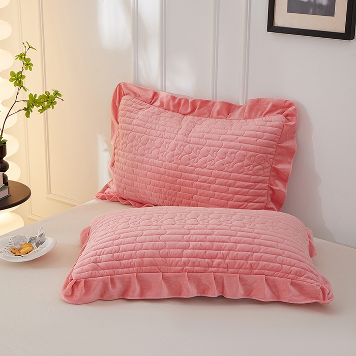 91家纺网 家纺一手货源 找家纺 程百万家纺 2025新款A类婴儿绒夹棉加厚床裙床盖 桃粉