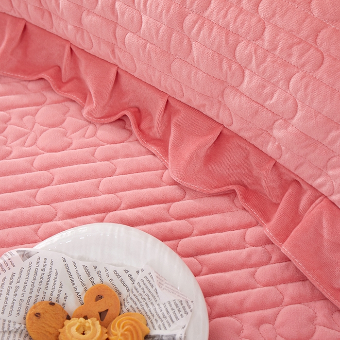 91家纺网 家纺一手货源 找家纺 程百万家纺 2025新款A类婴儿绒夹棉加厚床裙床盖 桃粉