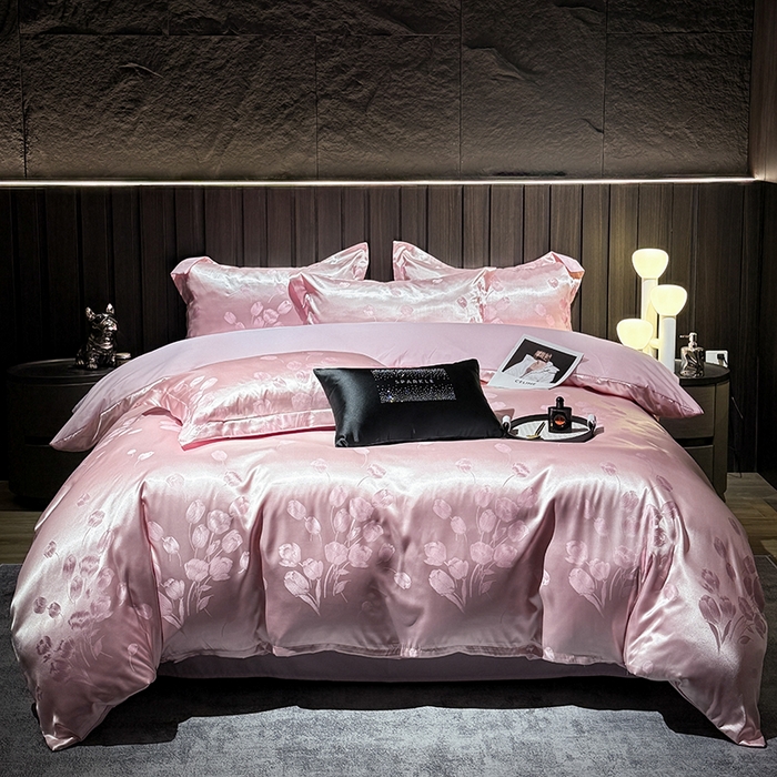 91家纺网 家纺一手货源 找家纺 七夜居 2025新款直播爆款欧式轻奢贡缎提花磨毛四件套 遇见