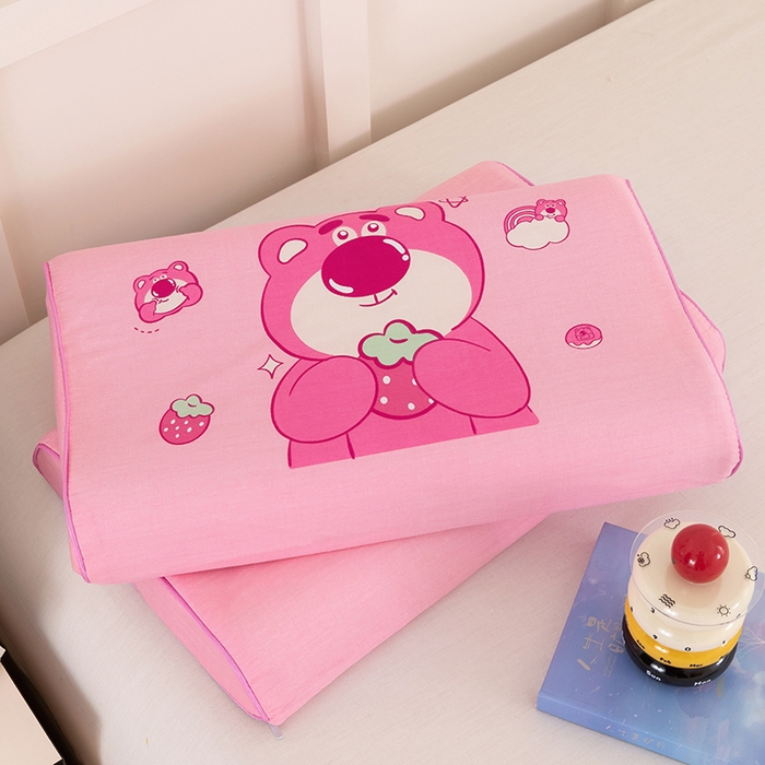 91家纺网 家纺一手货源 找家纺 七夜居 2026新款开学季儿童纯棉记忆棉枕芯全棉可拆洗学生宿舍枕头幼儿园宝宝枕 枕头枕芯 可爱草莓熊