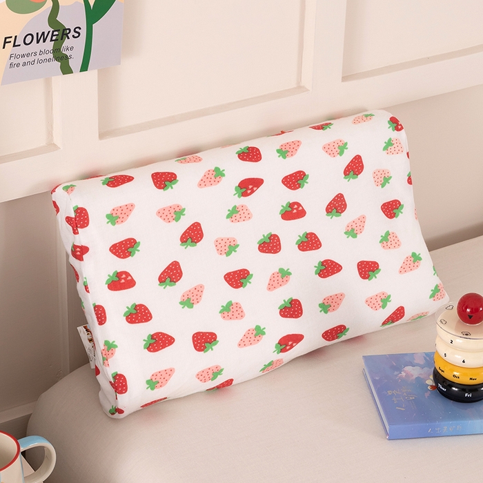 91家纺网 家纺一手货源 找家纺 七夜居 2026新款开学季儿童纯棉记忆棉枕芯全棉可拆洗学生宿舍枕头幼儿园宝宝枕 枕头枕芯 草莓多多