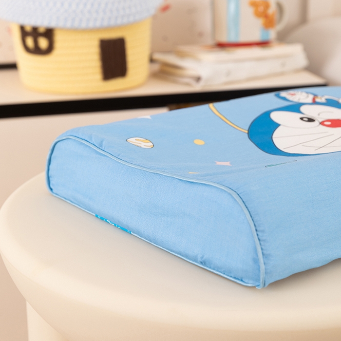 91家纺网 家纺一手货源 找家纺 七夜居 2026新款开学季儿童纯棉记忆棉枕芯全棉可拆洗学生宿舍枕头幼儿园宝宝枕 枕头枕芯 哆啦A梦