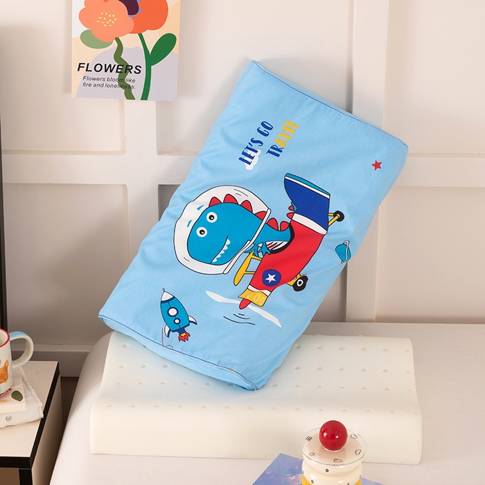 91家纺网 家纺一手货源 找家纺 七夜居 2026新款开学季儿童纯棉记忆棉枕芯全棉可拆洗学生宿舍枕头幼儿园宝宝枕 枕头枕芯 恐龙宇宙