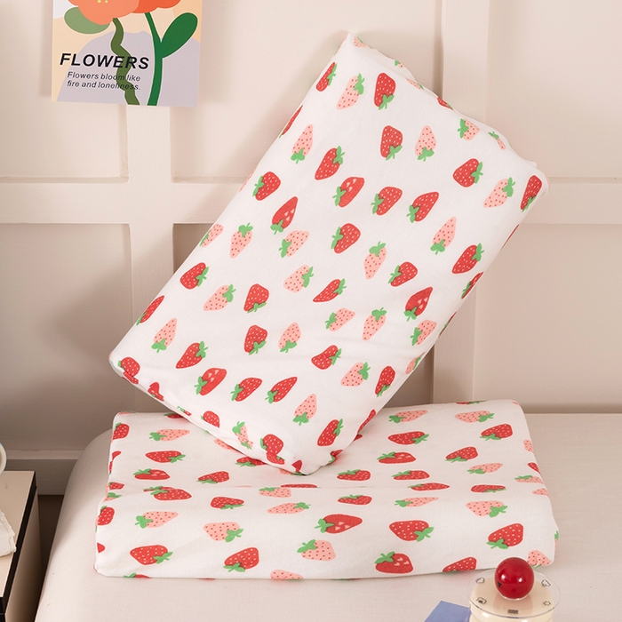 91家纺网 家纺一手货源 找家纺 七夜居 2026新款开学季儿童纯棉记忆棉枕芯全棉可拆洗学生宿舍枕头幼儿园宝宝枕 枕头枕芯 草莓多多