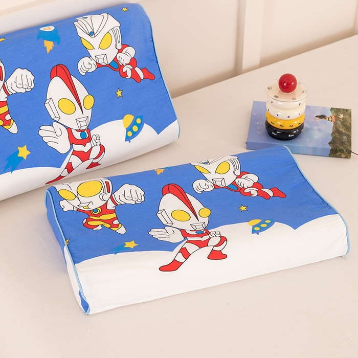 91家纺网 家纺一手货源 找家纺 七夜居 2026新款开学季儿童纯棉记忆棉枕芯全棉可拆洗学生宿舍枕头幼儿园宝宝枕 枕头枕芯 奥特曼聚会