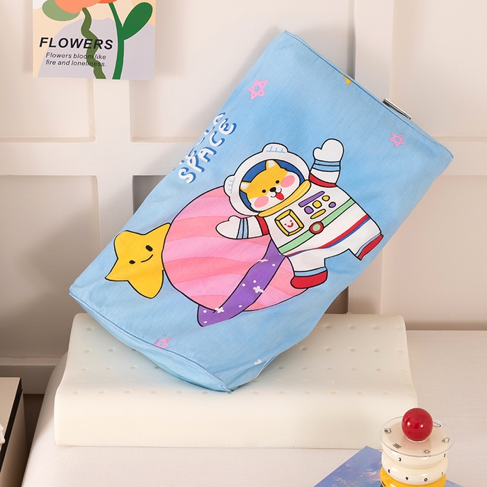 91家纺网 家纺一手货源 找家纺 七夜居 2026新款开学季儿童纯棉记忆棉枕芯全棉可拆洗学生宿舍枕头幼儿园宝宝枕 枕头枕芯 星空熊