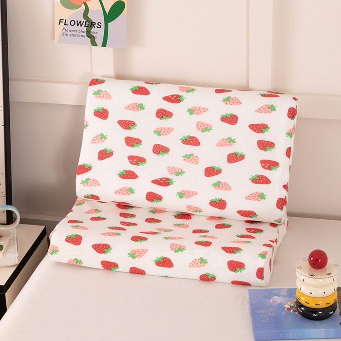 91家纺网 家纺一手货源 找家纺 七夜居 2026新款开学季儿童纯棉记忆棉枕芯全棉可拆洗学生宿舍枕头幼儿园宝宝枕 枕头枕芯 草莓多多