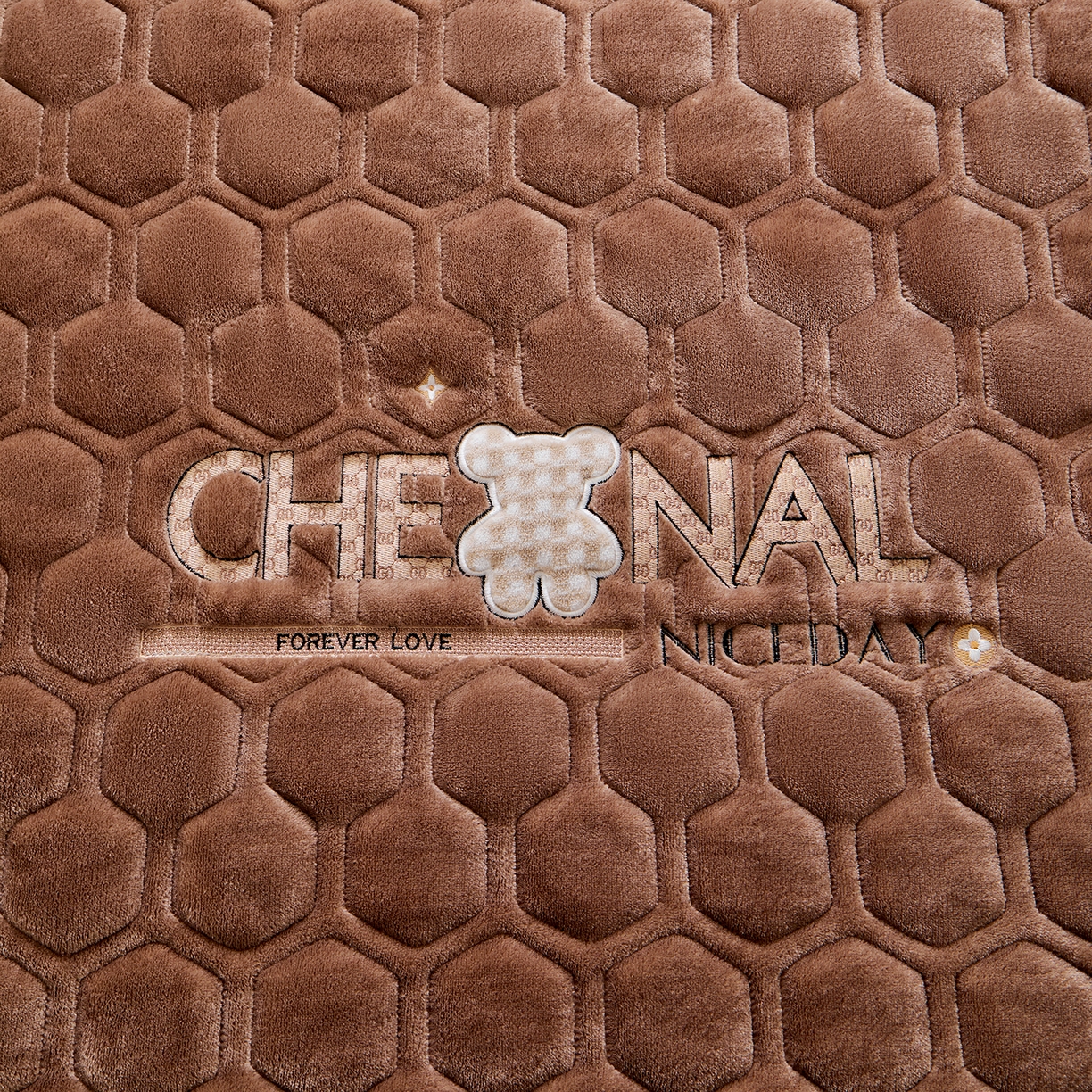 91家纺网 家纺一手货源 找家纺 永旺家纺 2025新款纯色床垫床褥 小熊仔棕