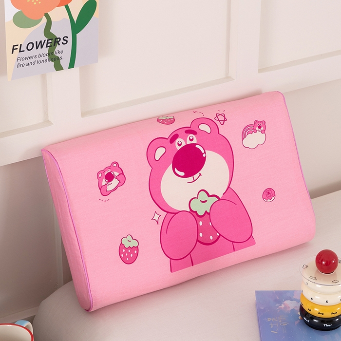 91家纺网 家纺一手货源 找家纺 七夜居 2026新款开学季儿童纯棉记忆棉枕芯全棉可拆洗学生宿舍枕头幼儿园宝宝枕 枕头枕芯 可爱草莓熊