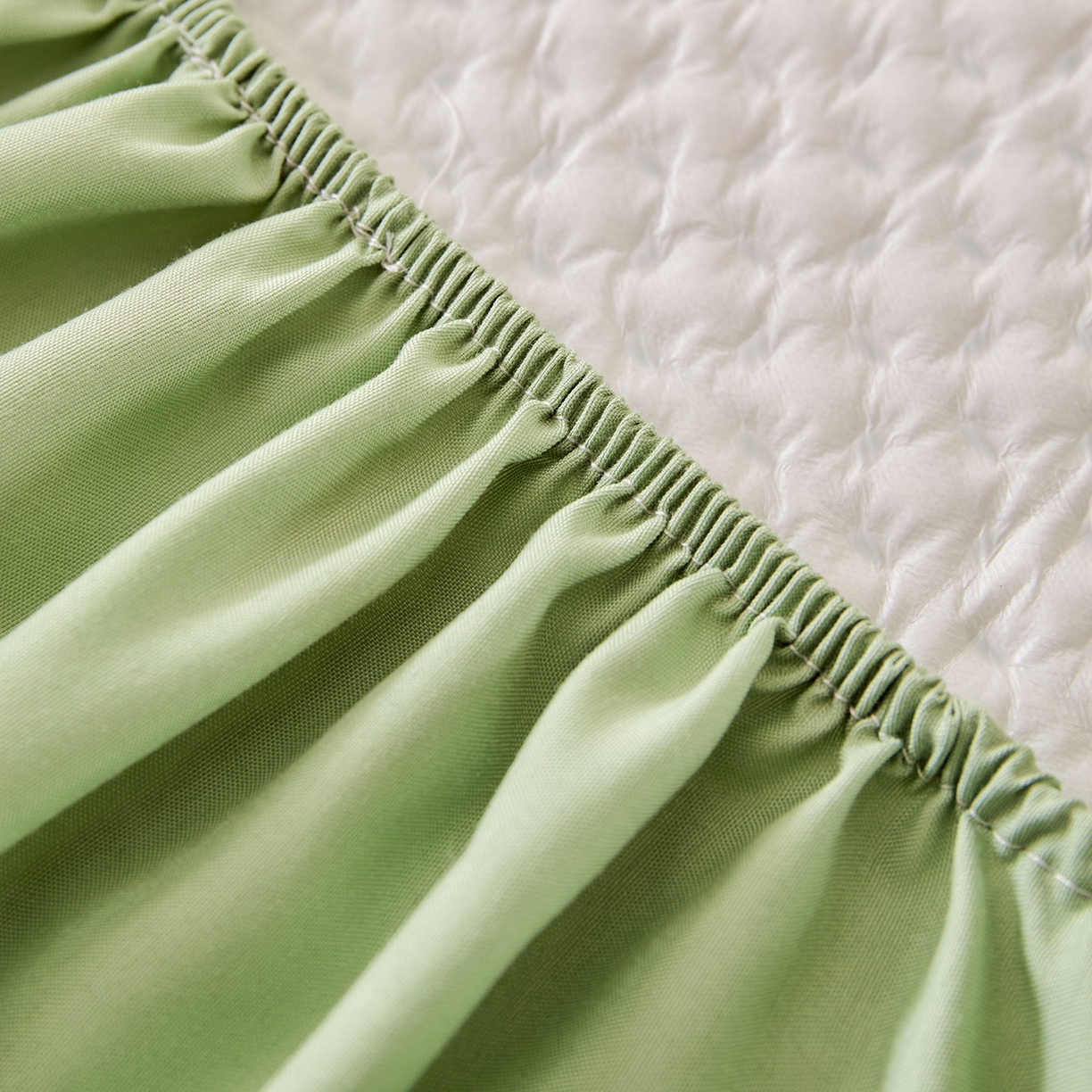 91家纺网 家纺一手货源 找家纺 永旺家纺 2025新款纯色印花防水床笠-西高地系列 绿西高地