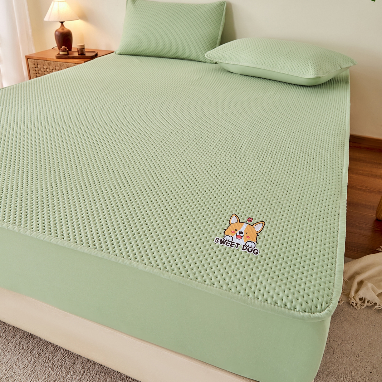 91家纺网 家纺一手货源 找家纺 永旺家纺 2025新款纯色防水床笠-柯基系列 绿柯基