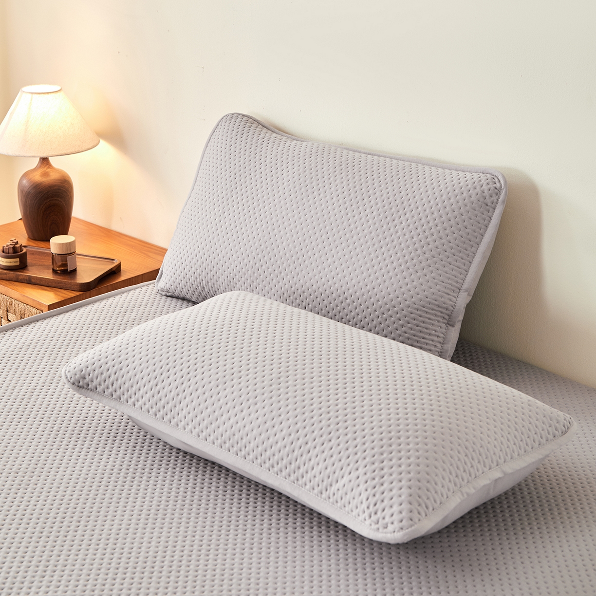 91家纺网 家纺一手货源 找家纺 永旺家纺 2025新款纯色防水床笠-柯基系列 灰柯基