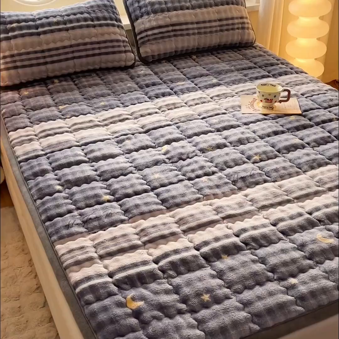 91家纺网 家纺一手货源 找家纺 奇丝雅 2025新款A类牛奶绒泡泡绒床褥床垫床盖兔毛绒家用学生宿舍上下铺寝室褥子软垫床护垫夹棉（大床） 繁星