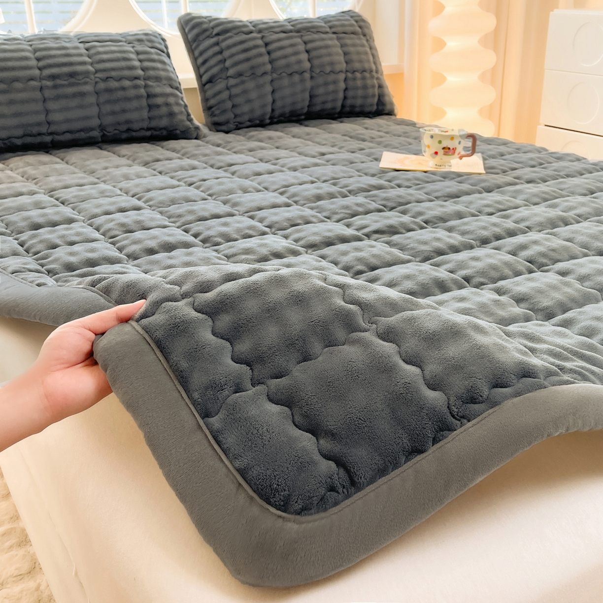 奇丝雅 2025新款A类牛奶绒泡泡绒床褥床垫床盖兔毛绒家用学生宿舍上下铺寝室褥子软垫床护垫夹棉（大床） 幻影灰
