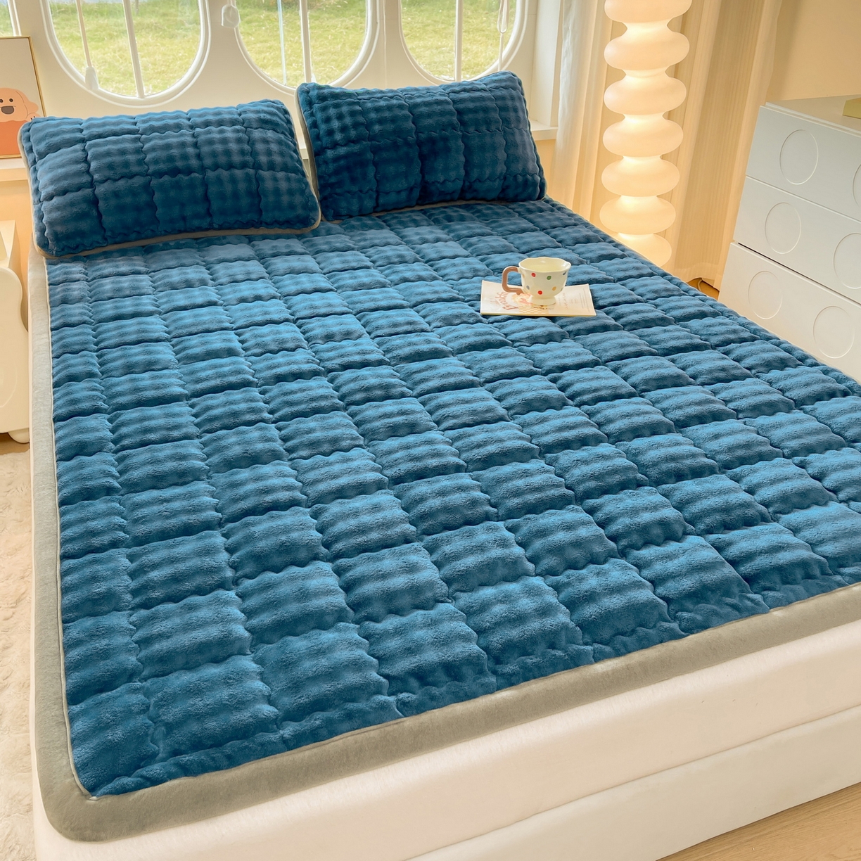 91家纺网 家纺一手货源 找家纺 奇丝雅 2025新款A类牛奶绒泡泡绒床褥床垫床盖兔毛绒家用学生宿舍上下铺寝室褥子软垫床护垫夹棉（大床） 暖绒蓝