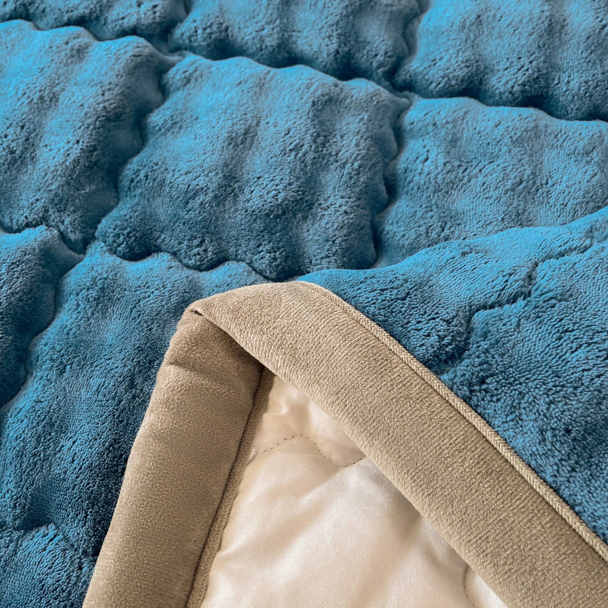 91家纺网 家纺一手货源 找家纺 奇丝雅 2025新款A类牛奶绒泡泡绒床褥床垫床盖兔毛绒家用学生宿舍上下铺寝室褥子软垫床护垫夹棉（大床） 暖绒蓝