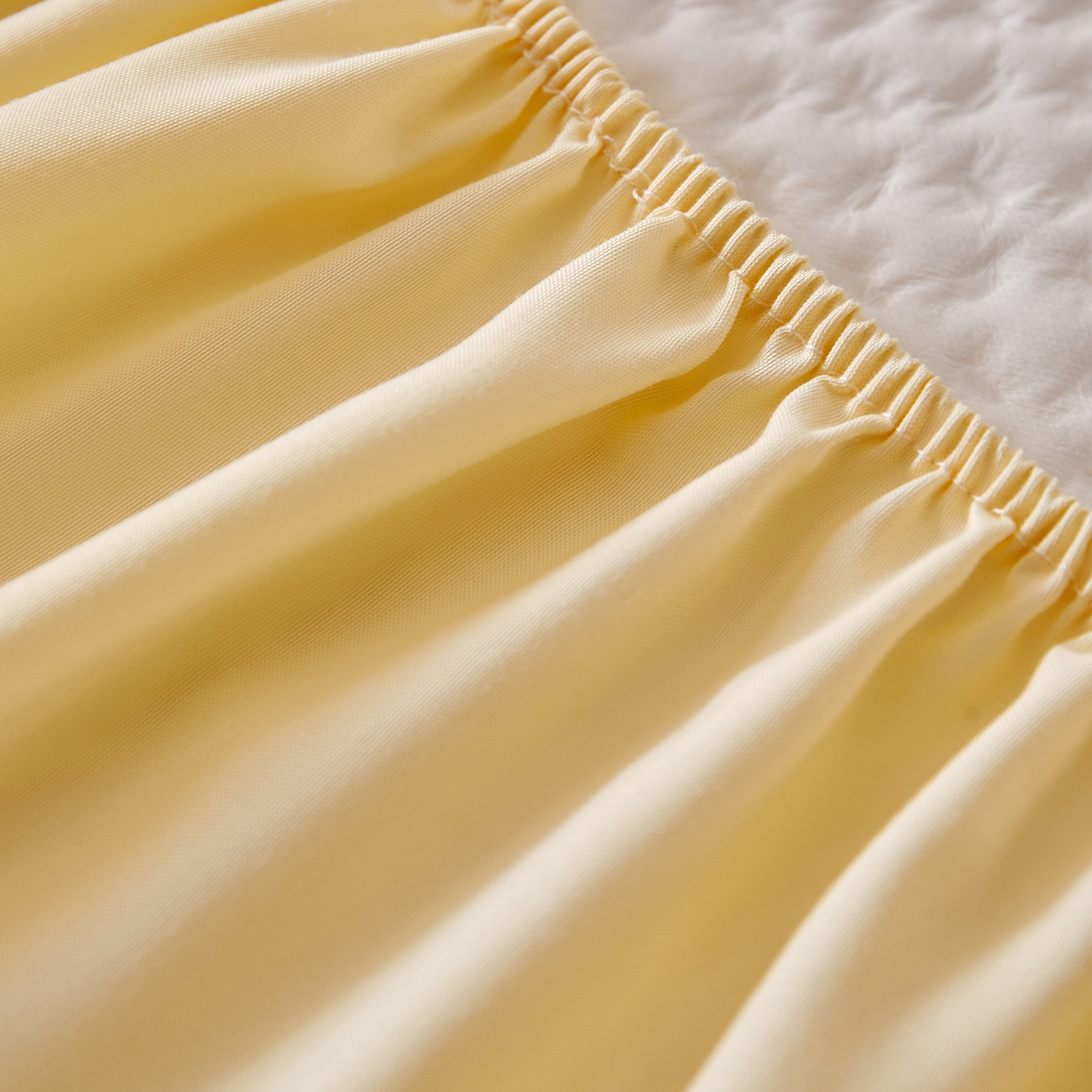 91家纺网 家纺一手货源 找家纺 永旺家纺 2025新款防水床笠-小熊系列 黄小熊